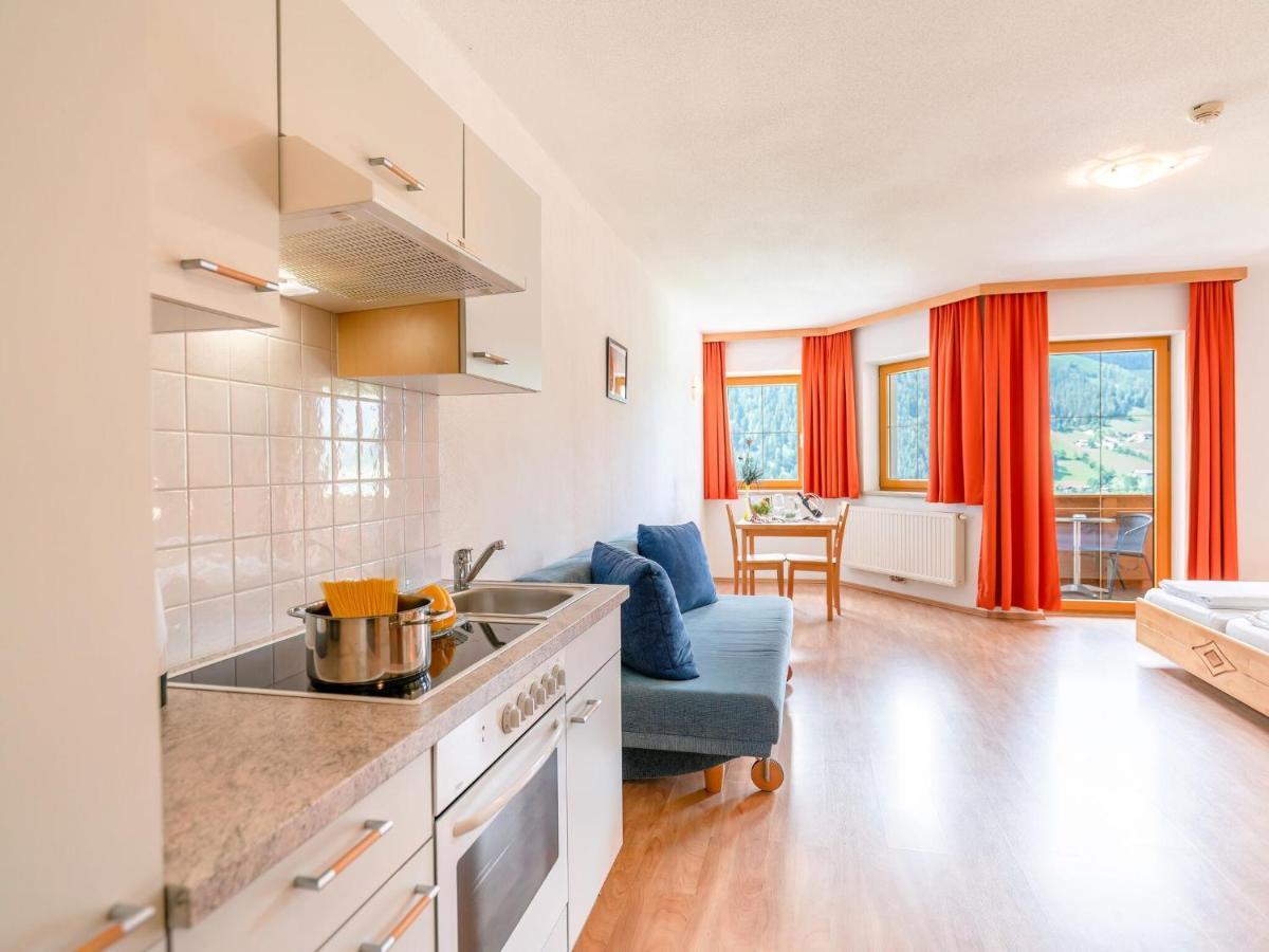 Plush Apartment With Mountain Views ノイシュティフト・イム・シュトゥーバイタール エクステリア 写真